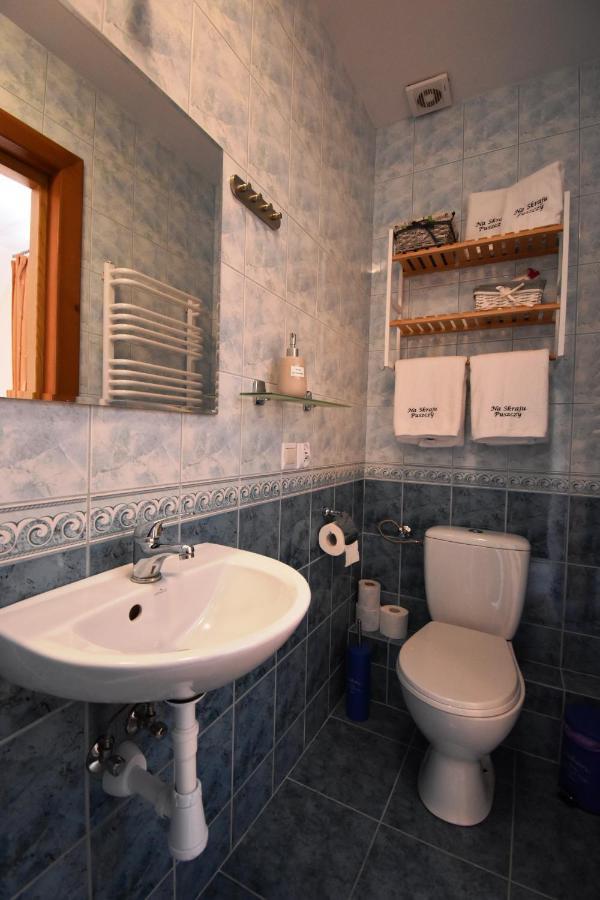 Pokoje Goscinne Na Skraju Puszczy Pogorzelce Exterior photo